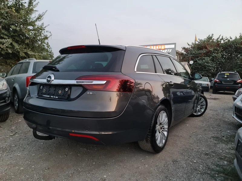 Opel Insignia КАТО ЧИСТО НОВА, снимка 5 - Автомобили и джипове - 47561350