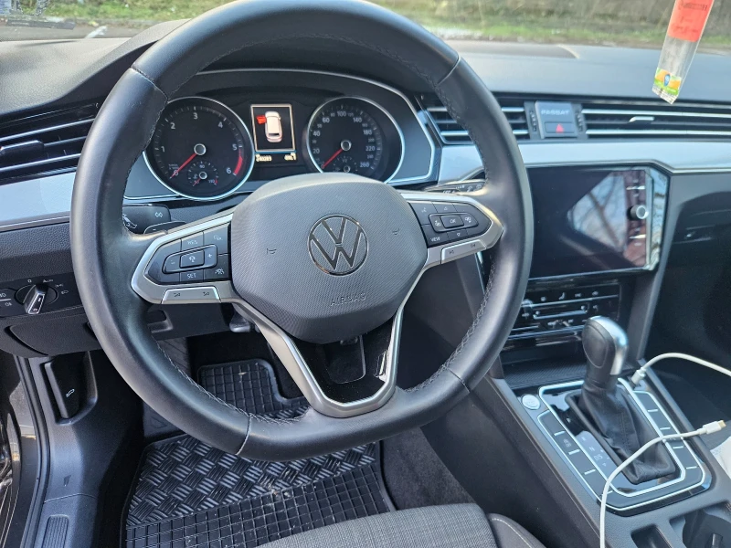 VW Passat, снимка 12 - Автомобили и джипове - 48605716