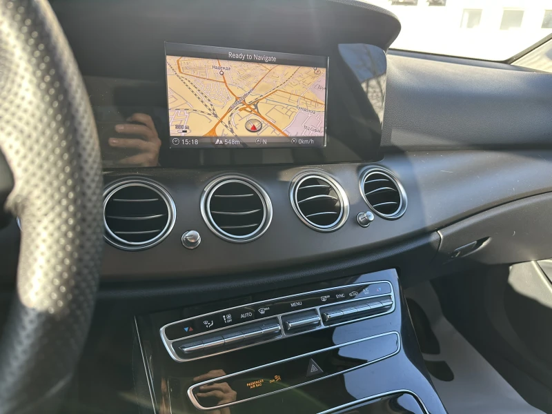 Mercedes-Benz E 200 ГАРАНЦИЯ/2.0d 150 к.с., снимка 12 - Автомобили и джипове - 49063234