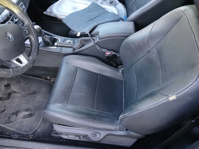 Renault Megane Купе, снимка 8 - Автомобили и джипове - 52809915