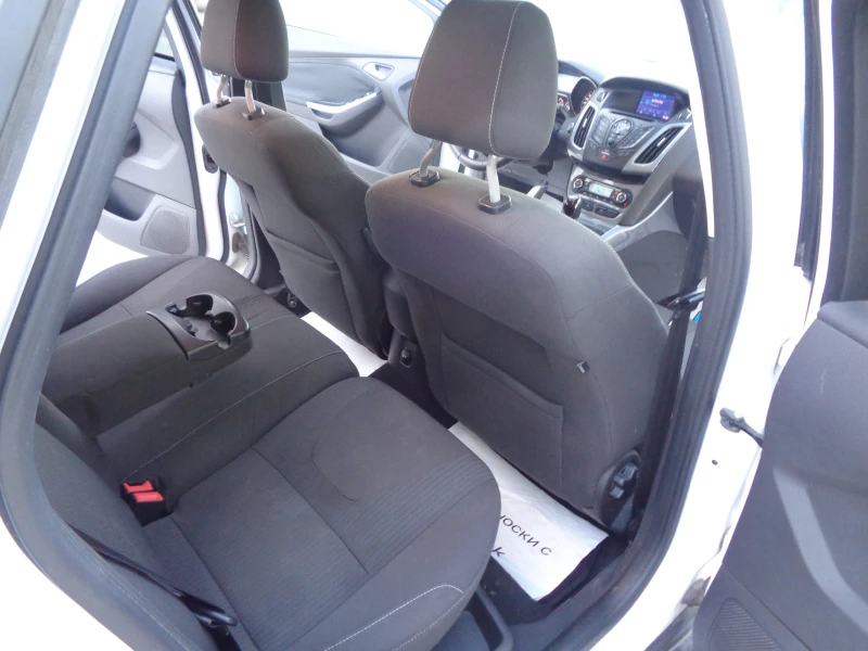 Ford Focus 1.6TDCI-NAVI-KEYLESS-CRUISE CONTROL-BARTER-LIZING, снимка 12 - Автомобили и джипове - 51741293