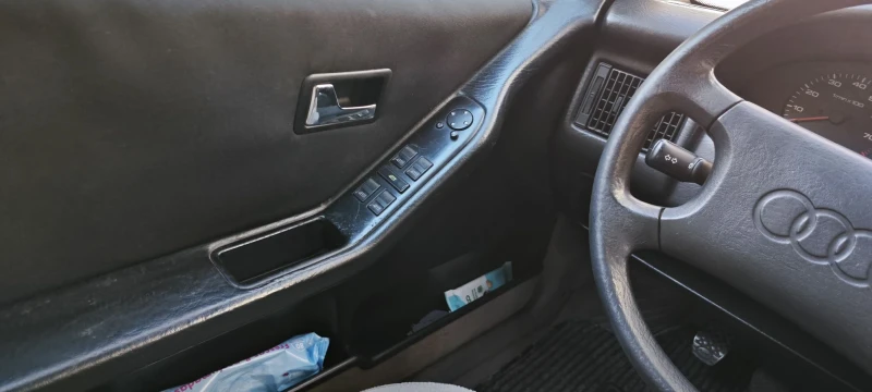 Audi 80 1.8 E 112кс., снимка 4 - Автомобили и джипове - 53375517