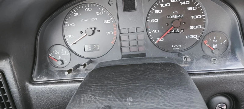 Audi 80 1.8 E 112кс., снимка 7 - Автомобили и джипове - 53375517