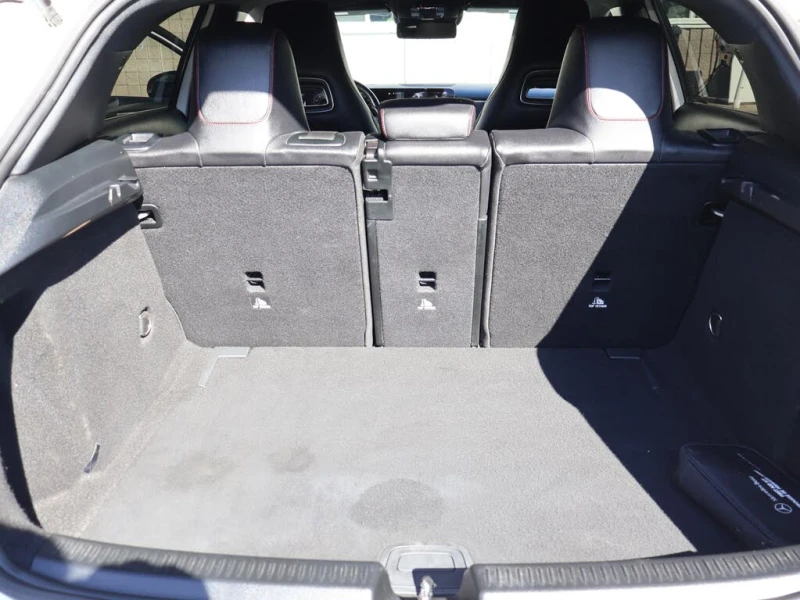 Mercedes-Benz A 250 4MATIC* AMG* ПАНОРАМА* 360 КАМЕРА* ПОДГРЕВ* AMBIEN, снимка 6 - Автомобили и джипове - 53431749