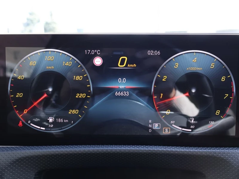 Mercedes-Benz A 250 4MATIC* AMG* ПАНОРАМА* 360 КАМЕРА* ПОДГРЕВ* AMBIEN, снимка 11 - Автомобили и джипове - 53431749