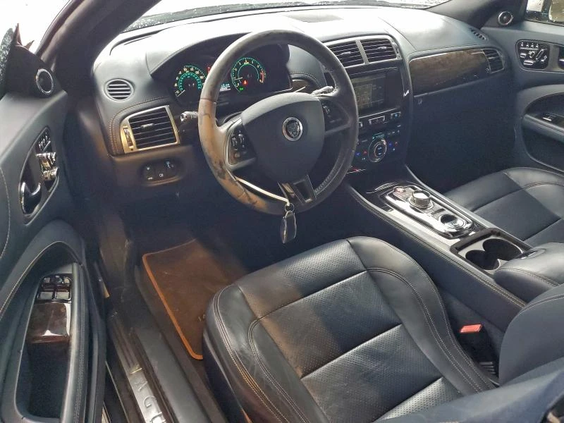 Jaguar XE 5.0L 8 Rear-wheel drive - изображение 10