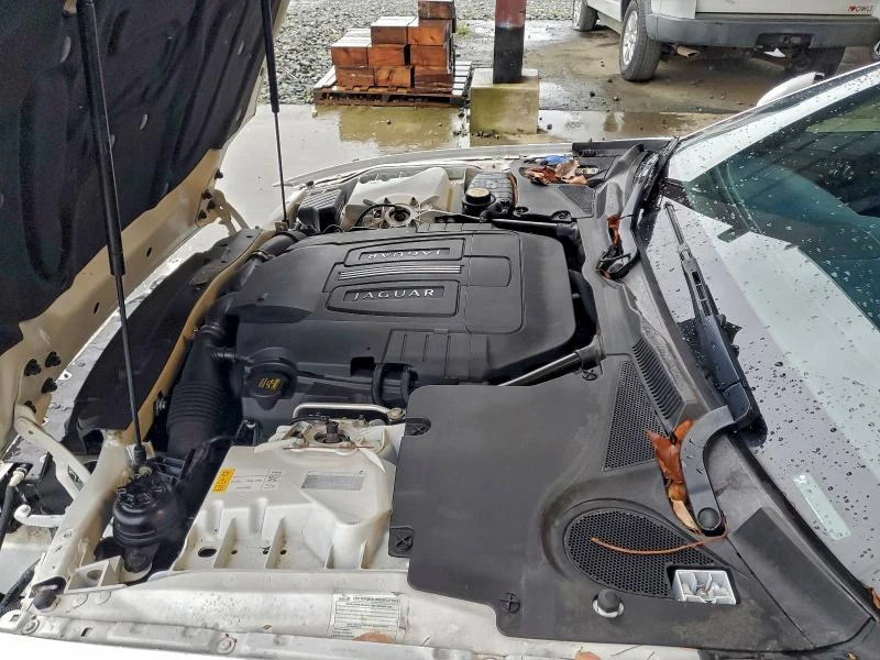 Jaguar XE 5.0L 8 Rear-wheel drive - изображение 3