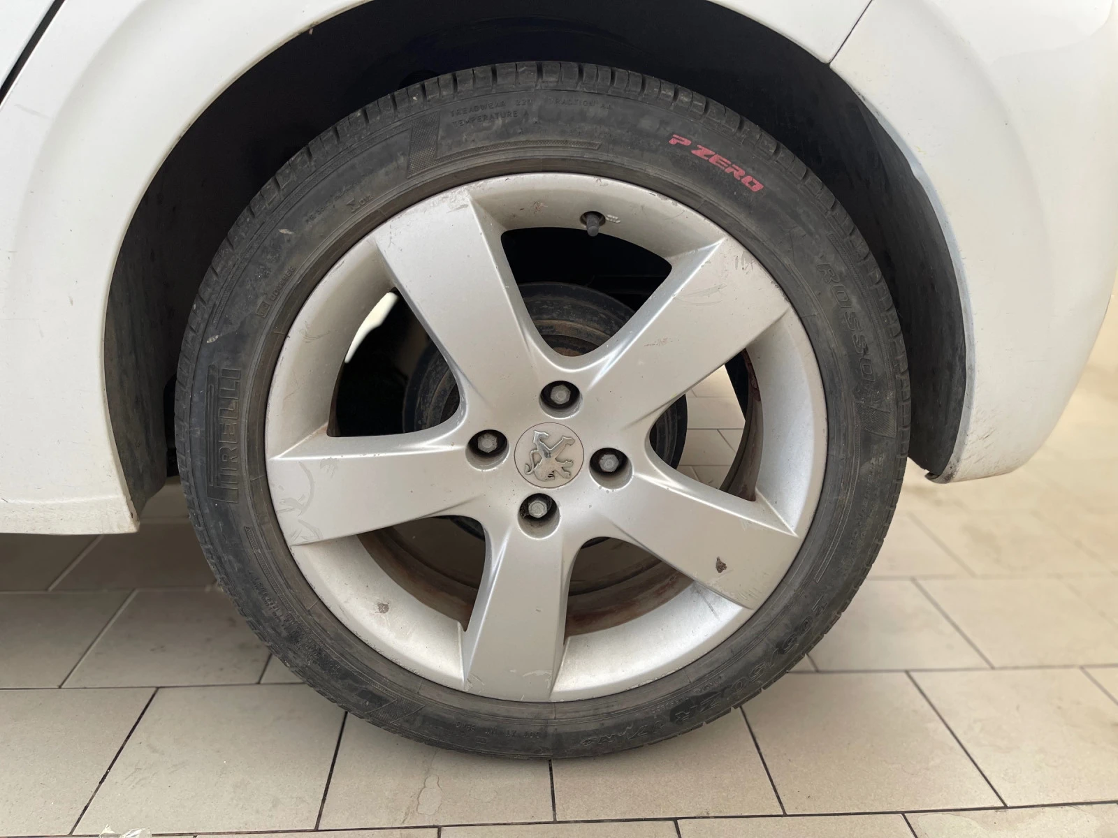 Peugeot 208 1.6bluehdi НА ЧАСТИ, снимка 11 - Автомобили и джипове - 53538719