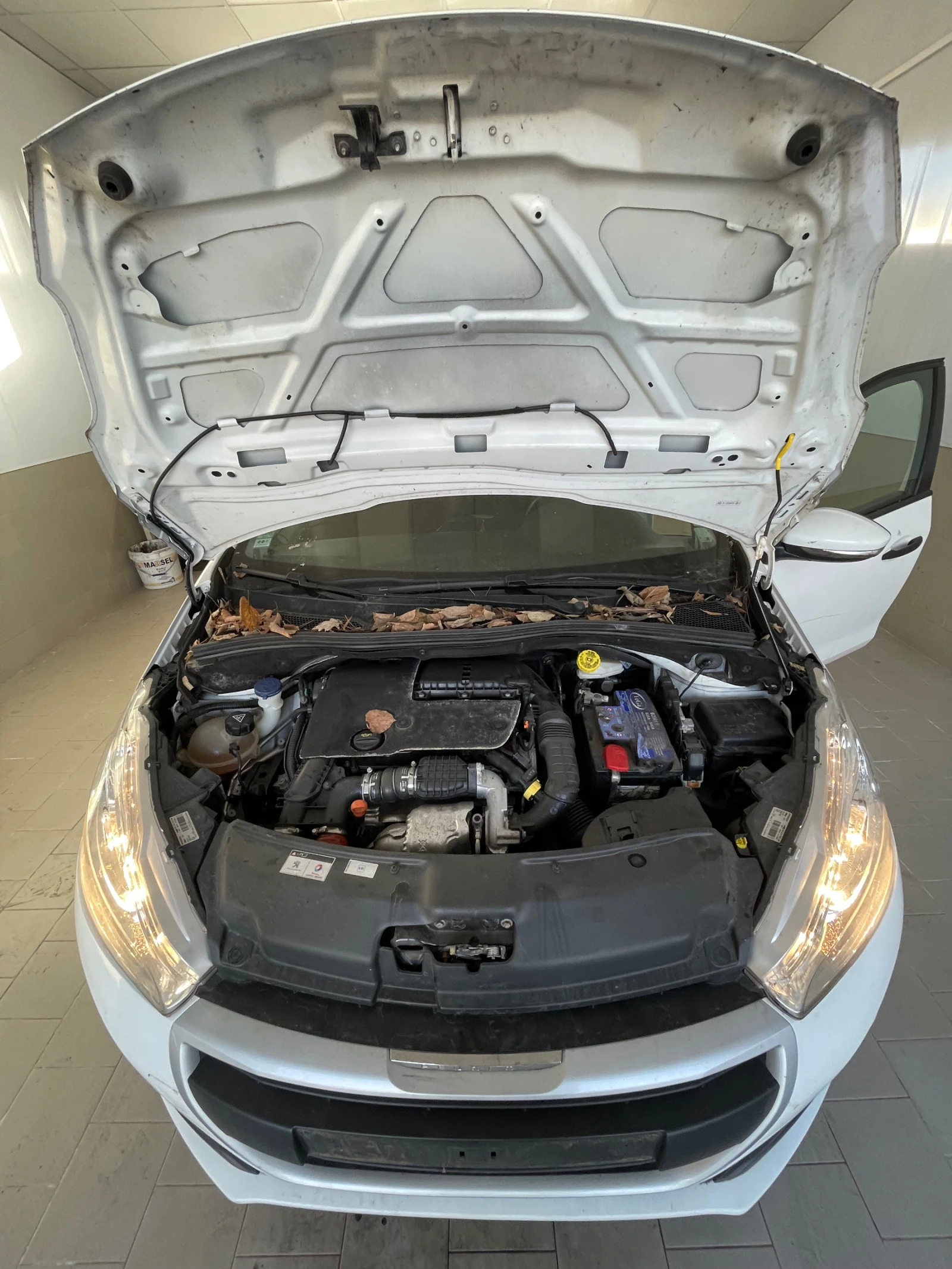 Peugeot 208 1.6bluehdi НА ЧАСТИ, снимка 12 - Автомобили и джипове - 53538719