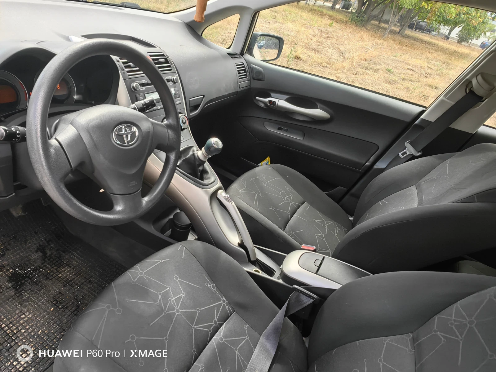 Toyota Auris 1.3 - изображение 5