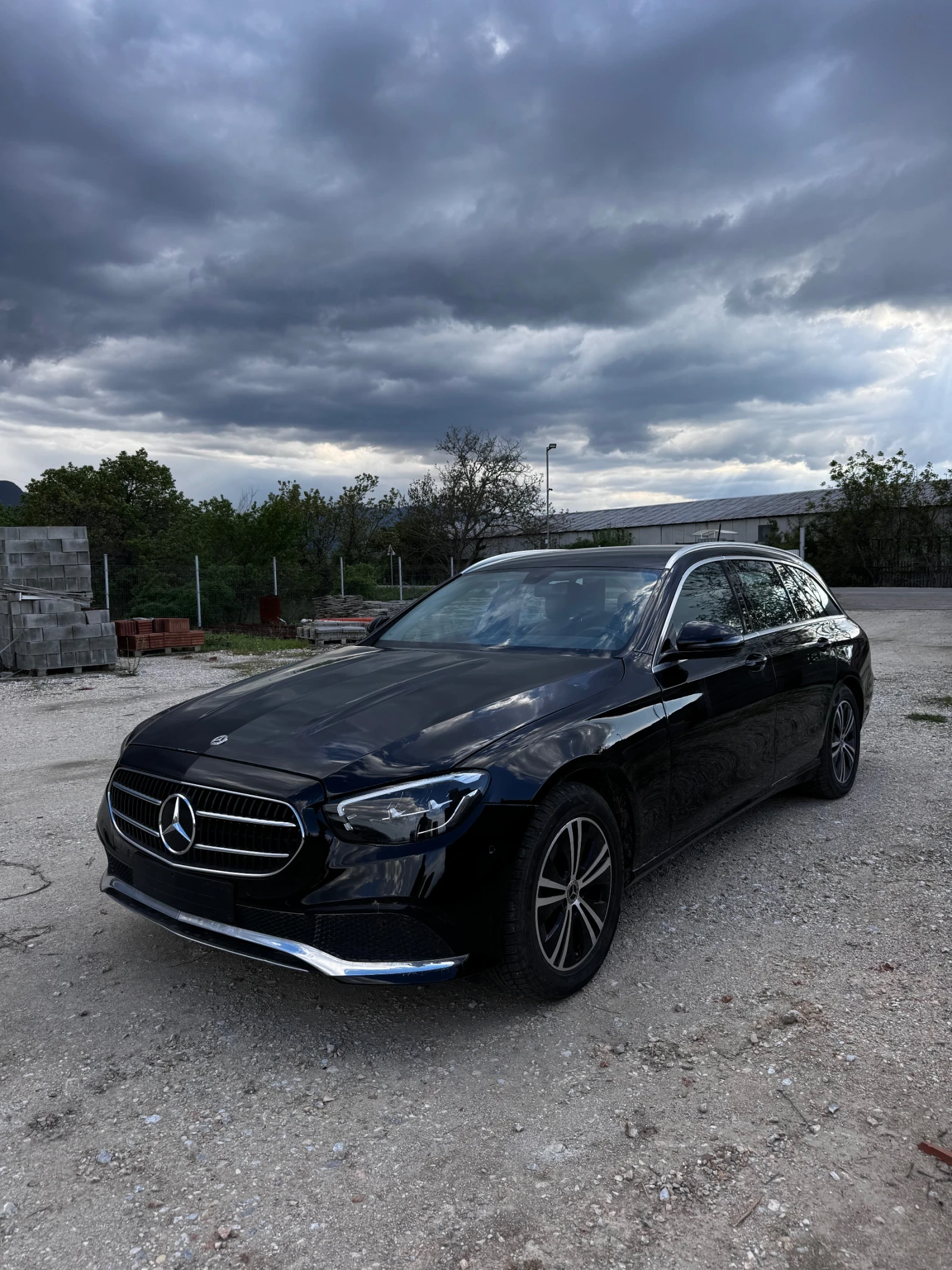Mercedes-Benz E 200  - изображение 2