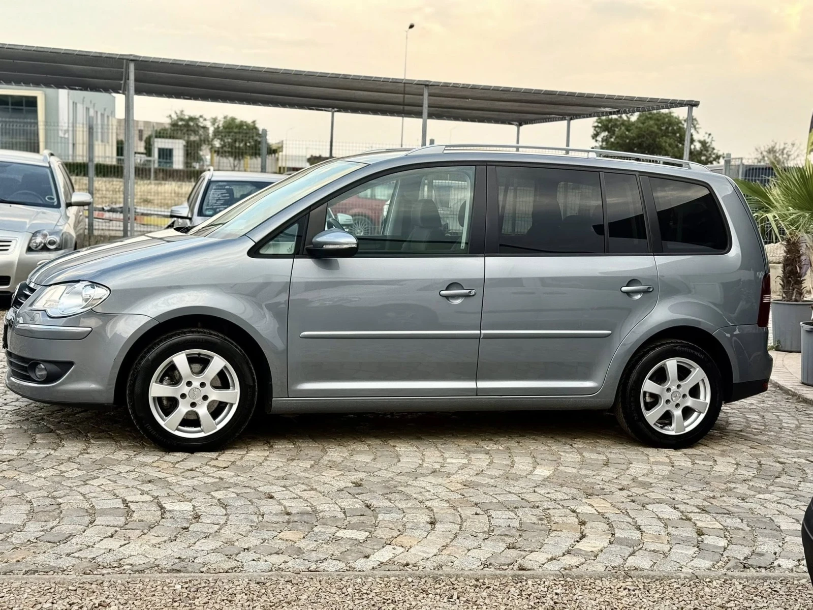 VW Touran 1.4 6-скорости - изображение 2