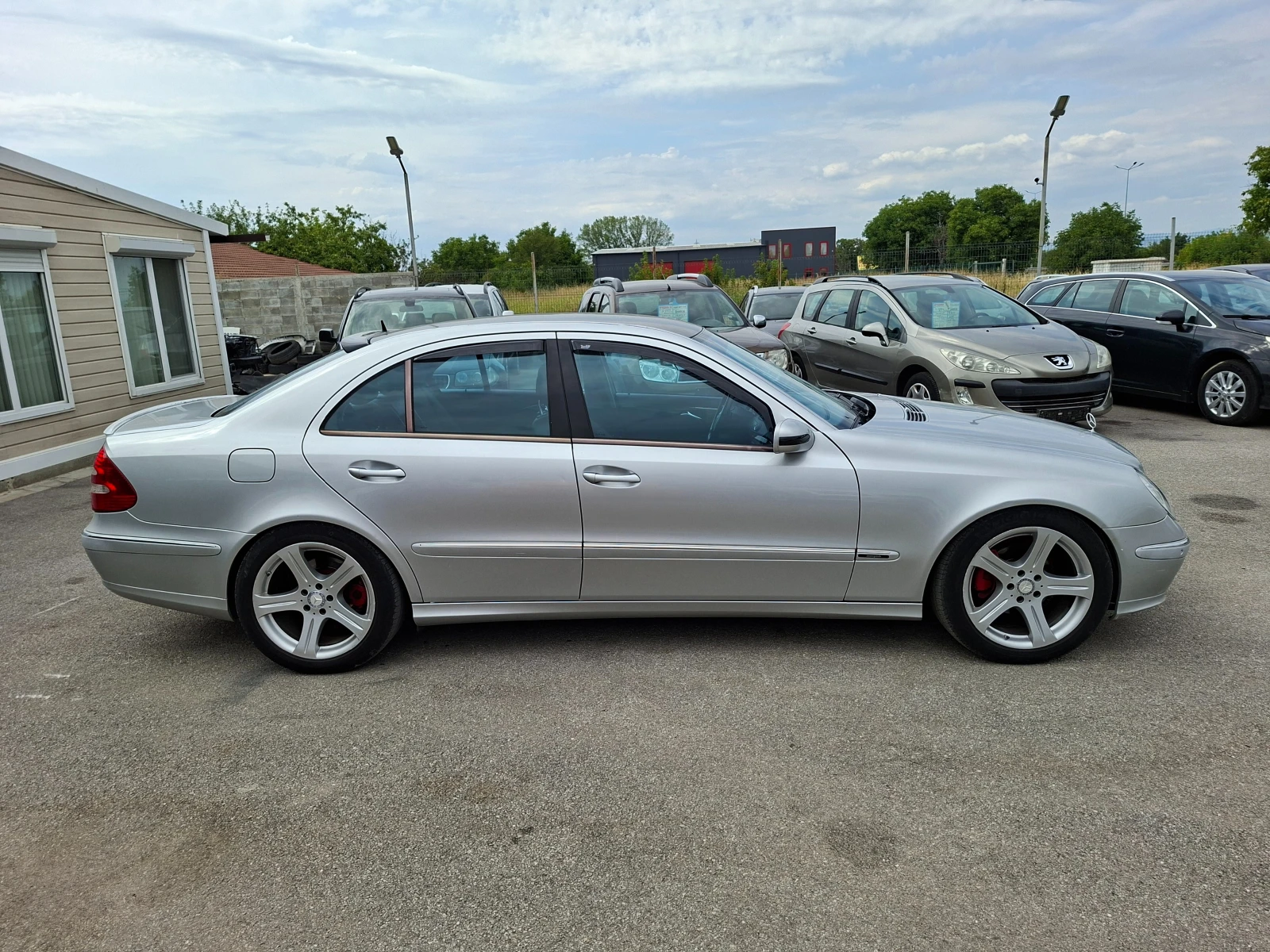 Mercedes-Benz E 280 3.2CDI AVANTGARDE - изображение 2