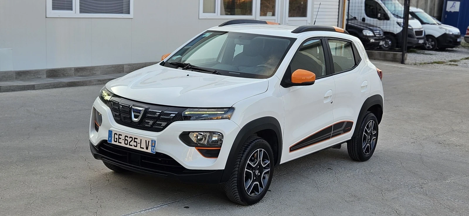 Dacia Spring 98%battery  | Mobile.bg   1