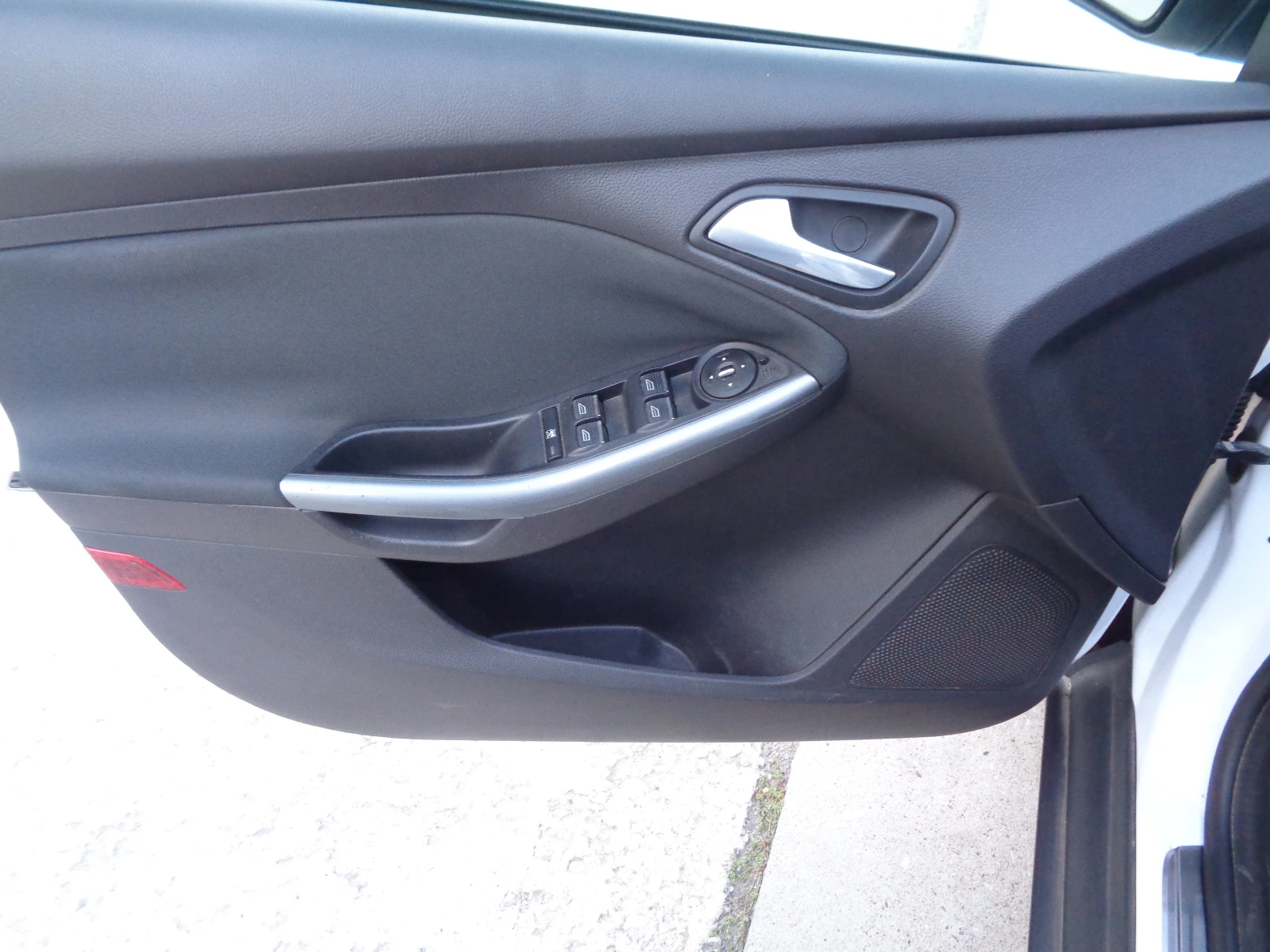Ford Focus 1.6TDCI-NAVI-KEYLESS-CRUISE CONTROL-BARTER-LIZING - изображение 8
