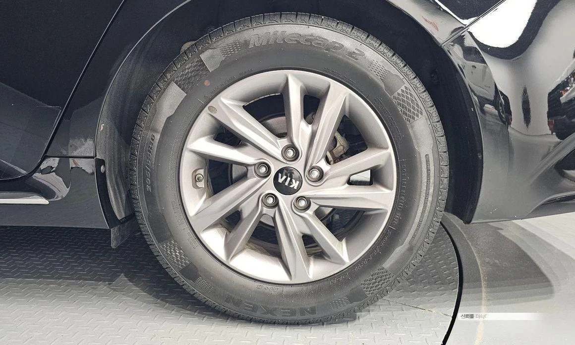 Kia K5  - изображение 5