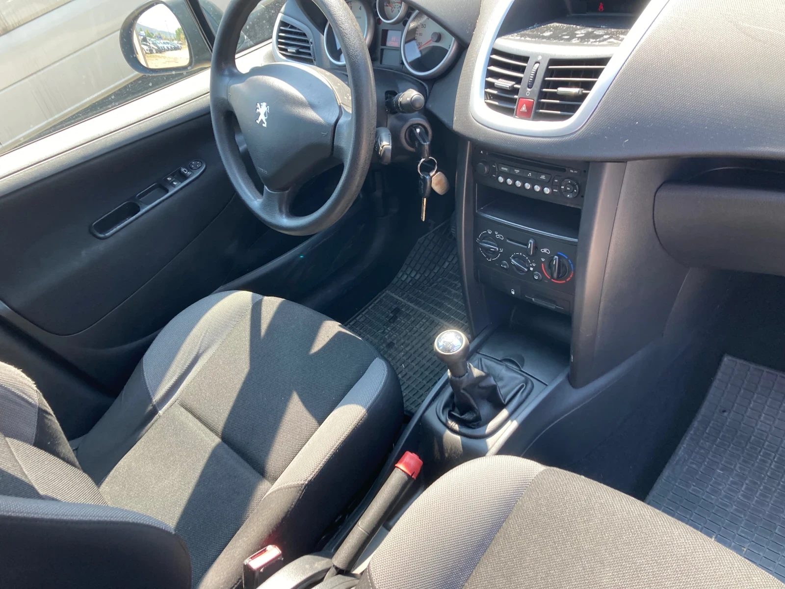 Peugeot 207 1.4i SW KLIMA, снимка 7 - Автомобили и джипове - 52054689