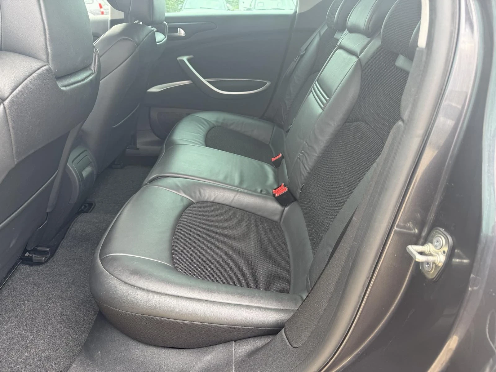 Citroen C5 1.6i TURBO АВТОМАТИК ТОП БАРТЕР ЛИЗИНГ - изображение 10