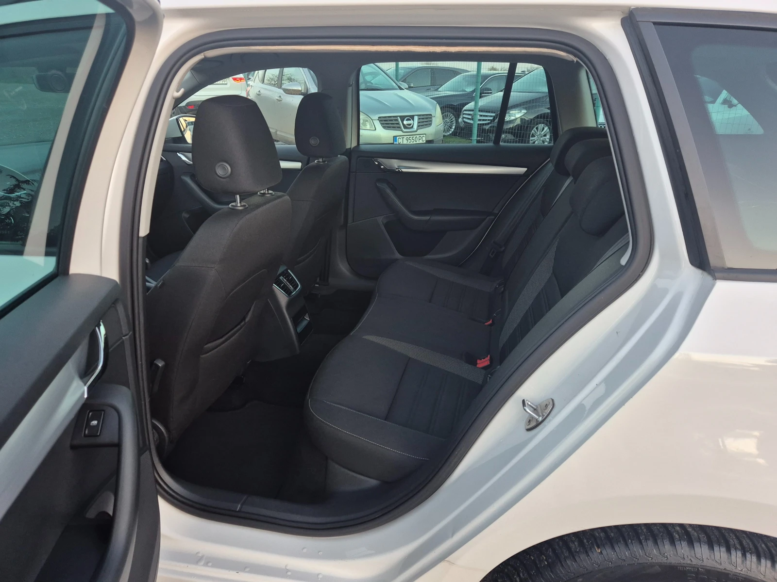 Skoda Octavia 1.6TDI 115.. | Mobile.bg   12