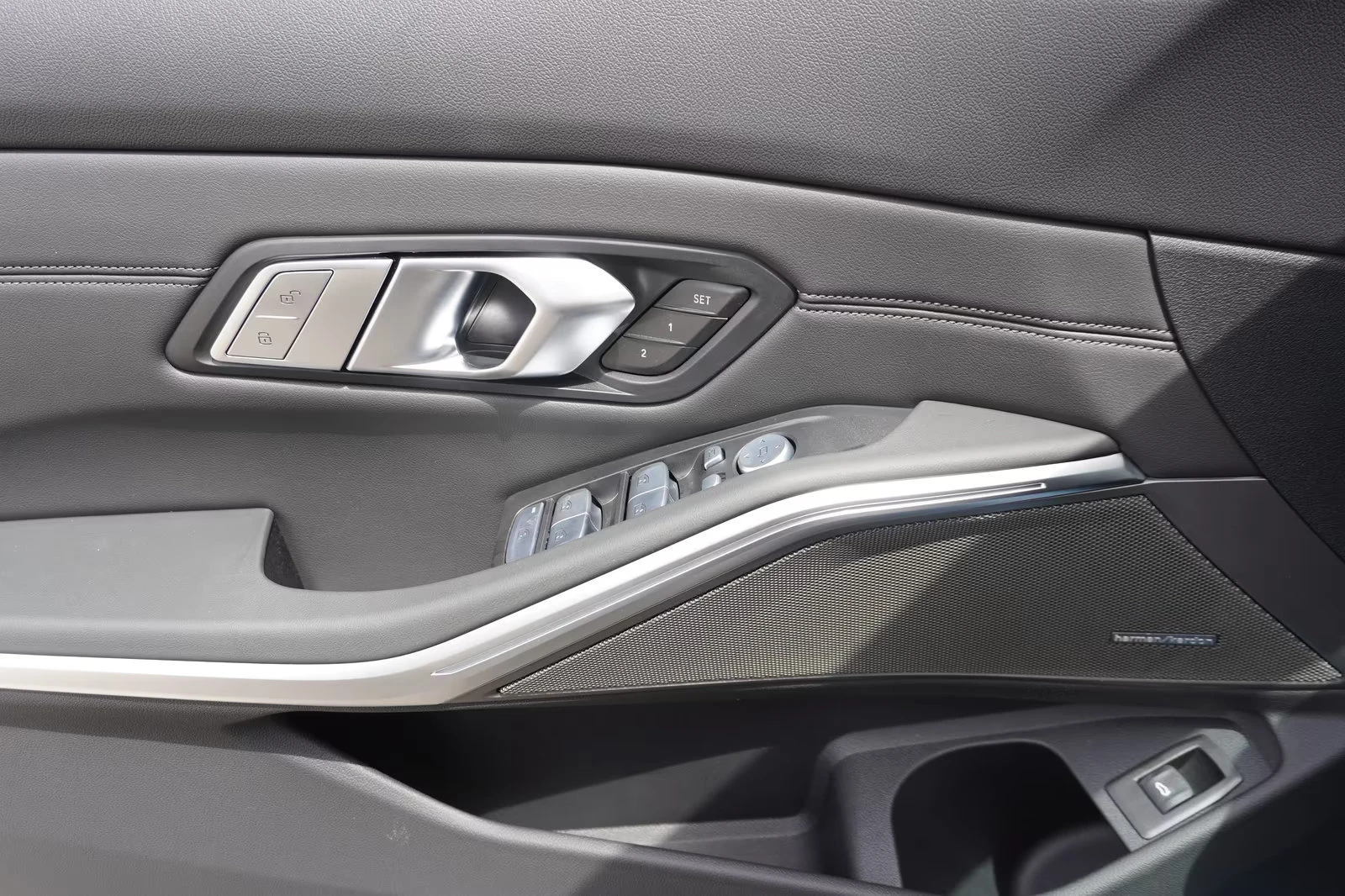 BMW M3 XDRIVE/530HP/COMP./SHADOW/360/HUD/MEMO/H&K/709g | Mobile.bg � ����������� 12