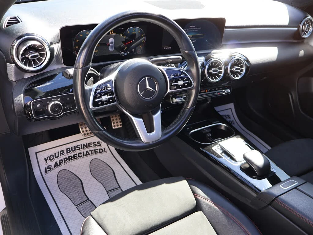 Mercedes-Benz A 250 4MATIC* AMG* ПАНОРАМА* 360 КАМЕРА* ПОДГРЕВ* AMBIEN - изображение 9