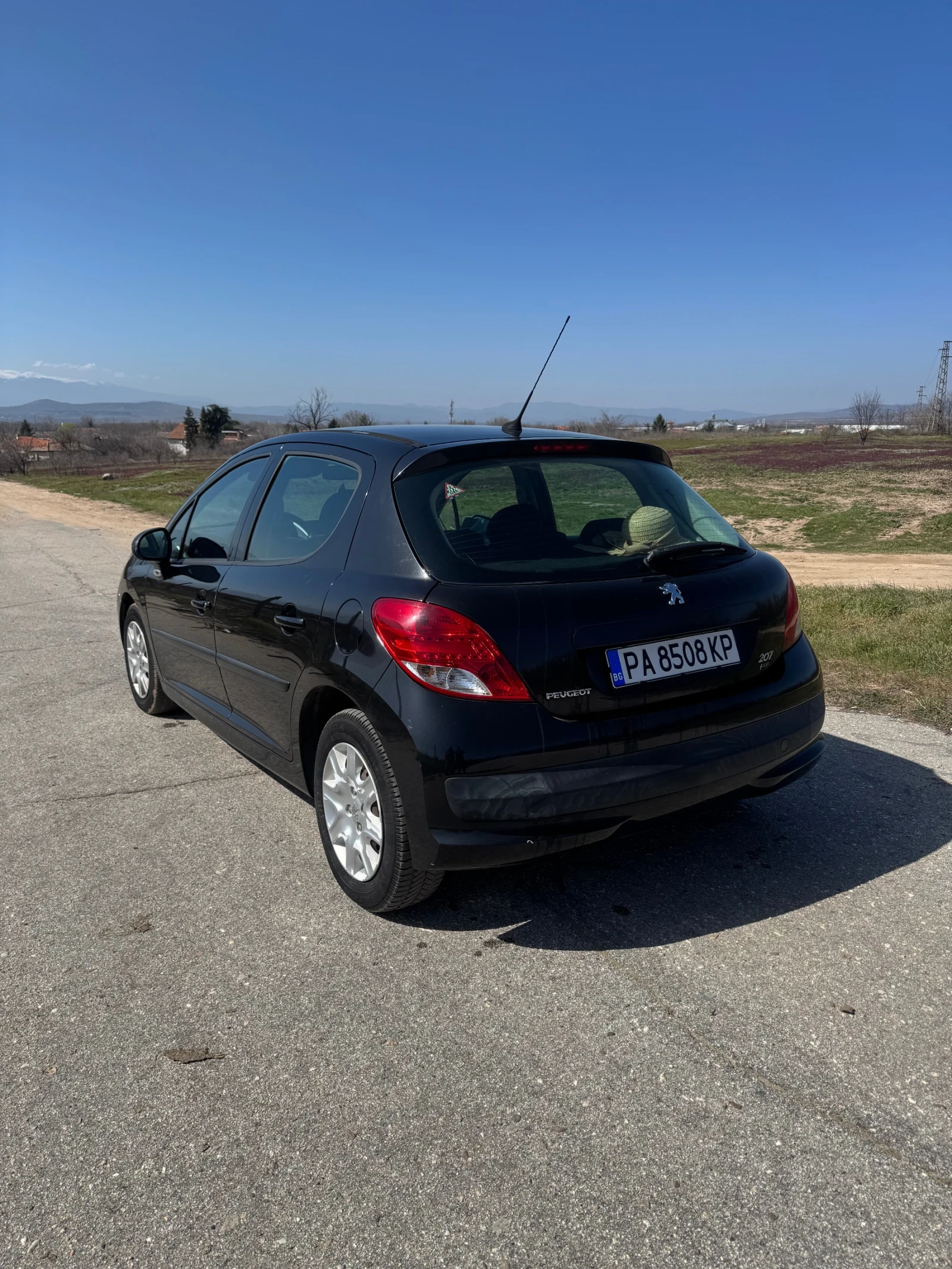 Peugeot 207 1.4, снимка 8 - Автомобили и джипове - 53844434