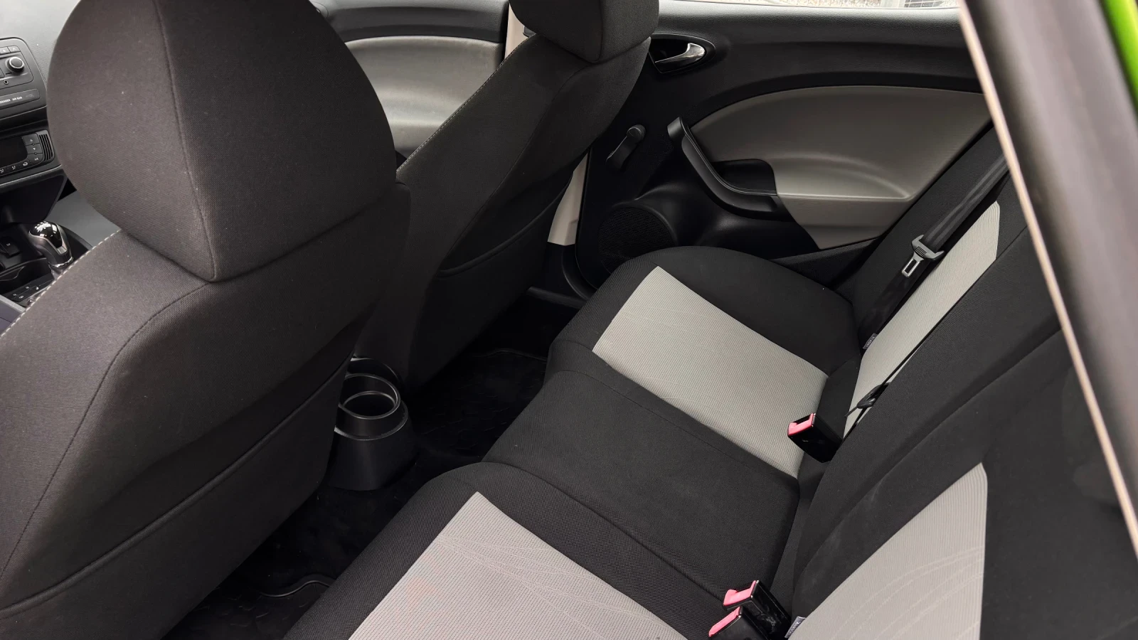 Seat Ibiza Нов внос от ГЕРМАНИЯ 1, 4 мотор Навигация, снимка 6 - Автомобили и джипове - 54167950