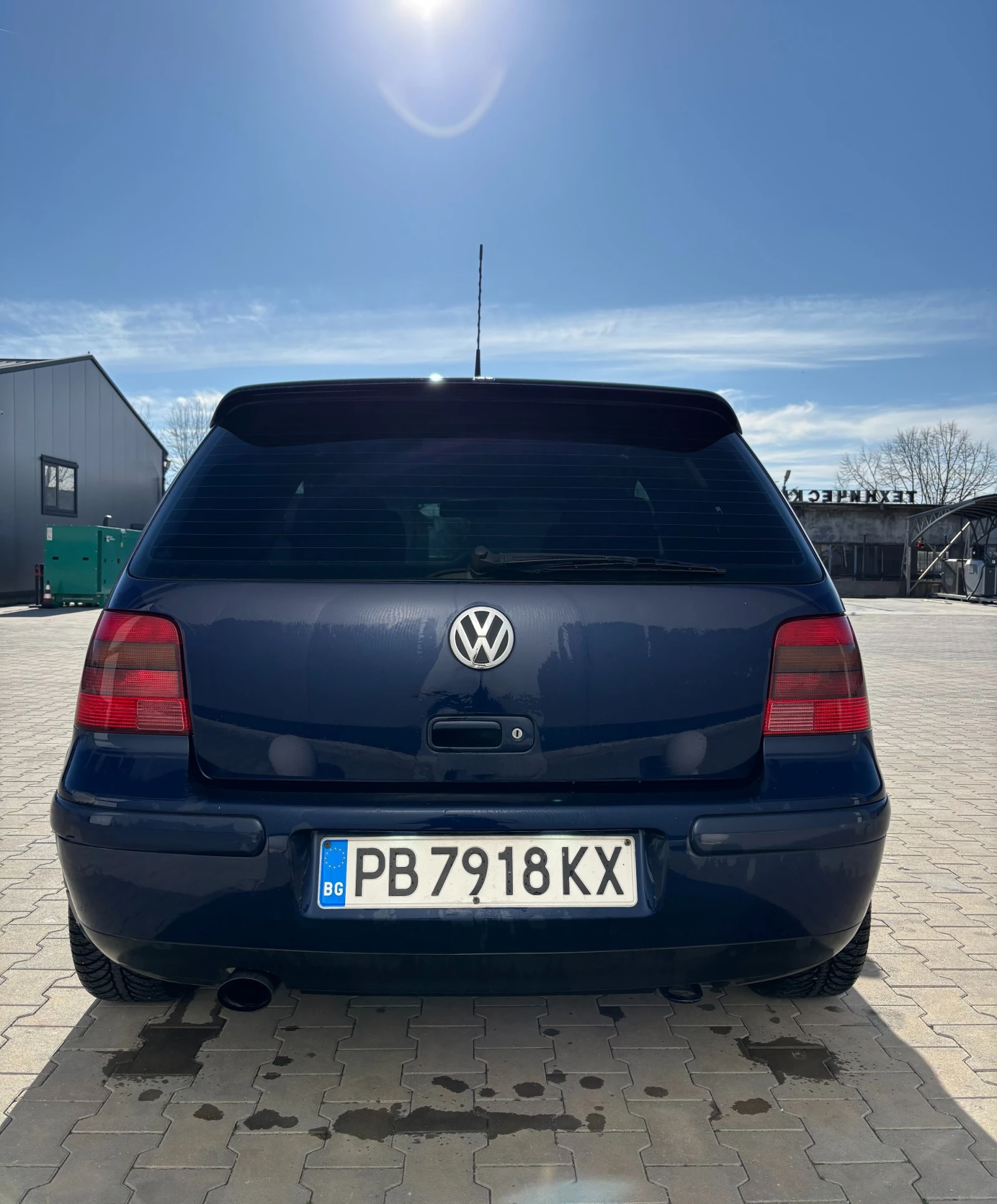 VW Golf 4 1.8T, снимка 4 - Автомобили и джипове - 54458342