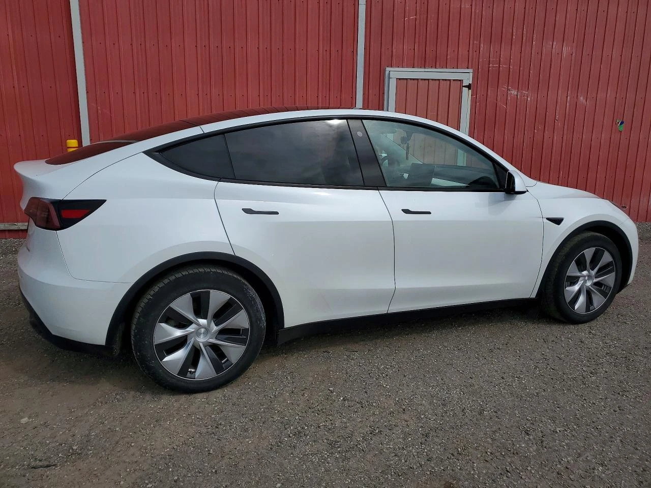 Tesla Model Y Long Range AWD, снимка 3 - Автомобили и джипове - 54595697