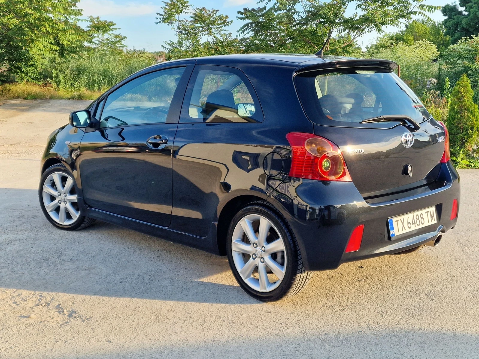Toyota Yaris 1.8TS, снимка 2 - Автомобили и джипове - 54904744