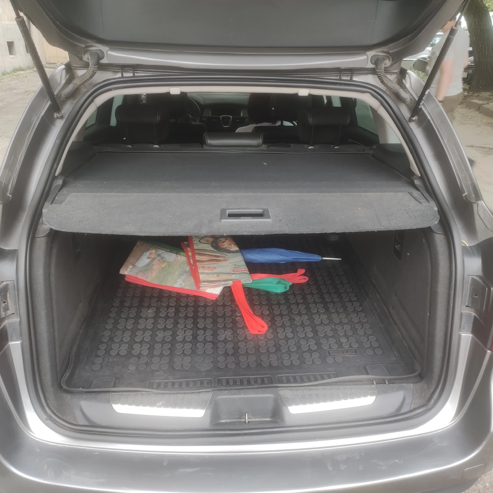 Renault Laguna Phase2, снимка 16 - Автомобили и джипове - 54994753