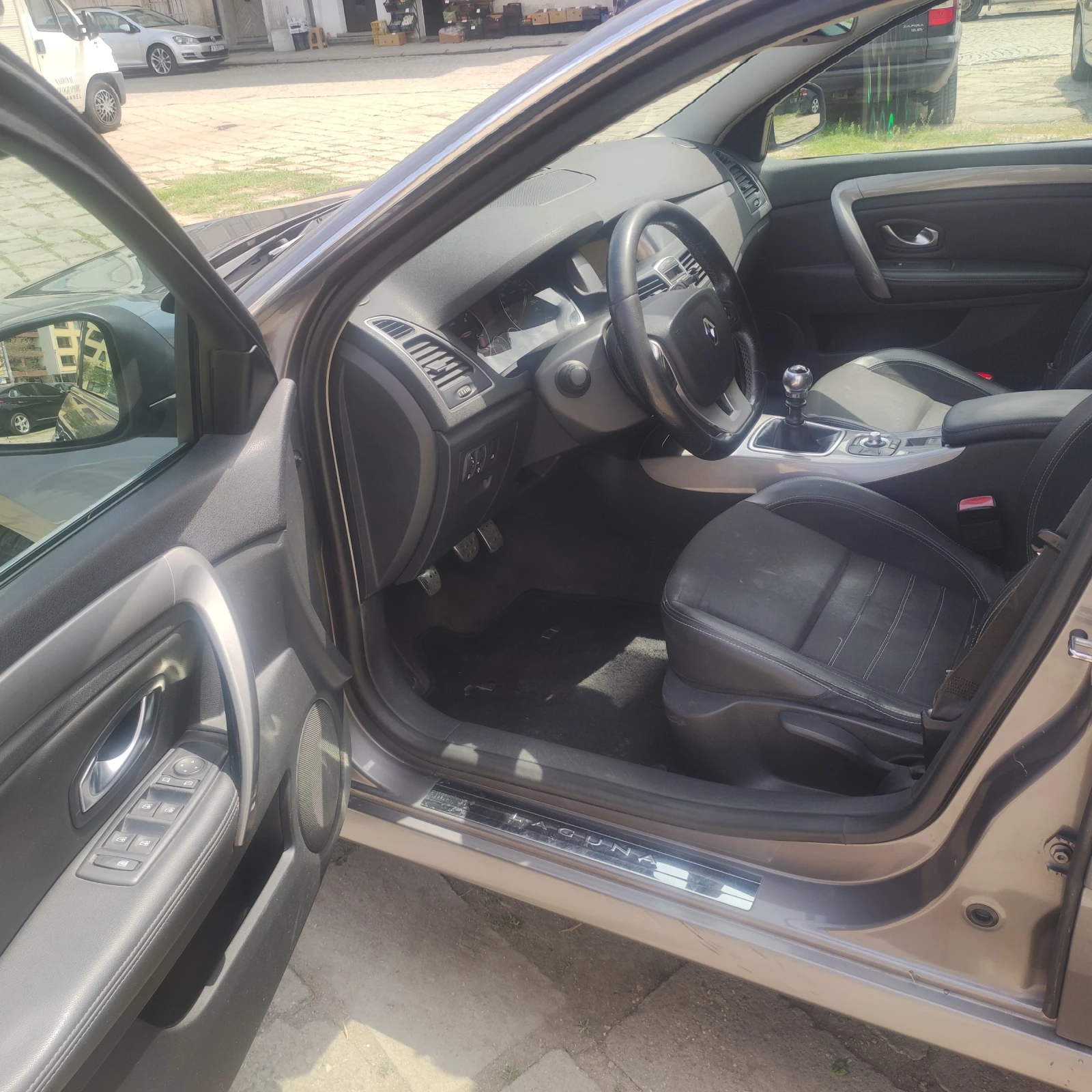 Renault Laguna Phase2, снимка 12 - Автомобили и джипове - 54994753