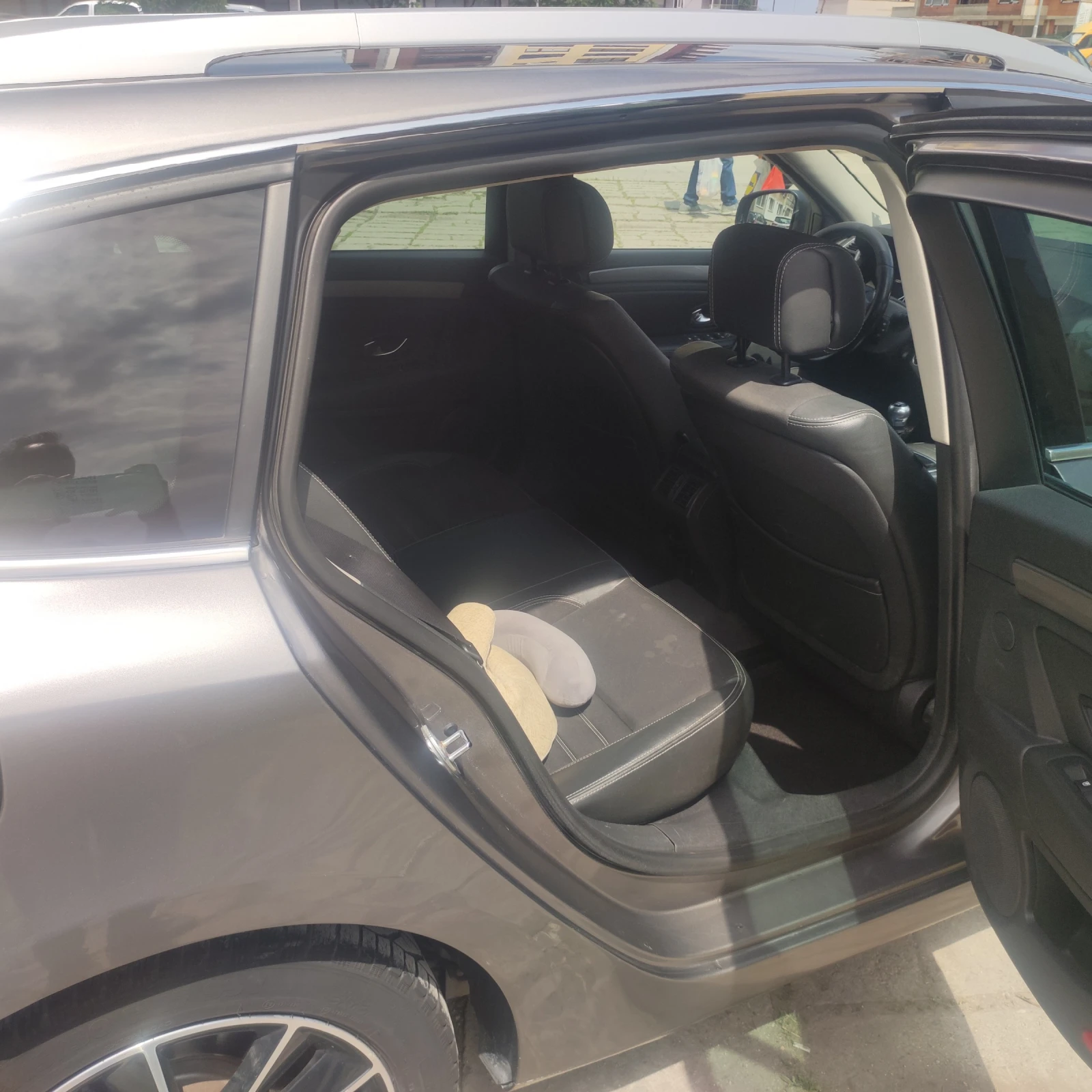 Renault Laguna Phase2, снимка 14 - Автомобили и джипове - 54994753