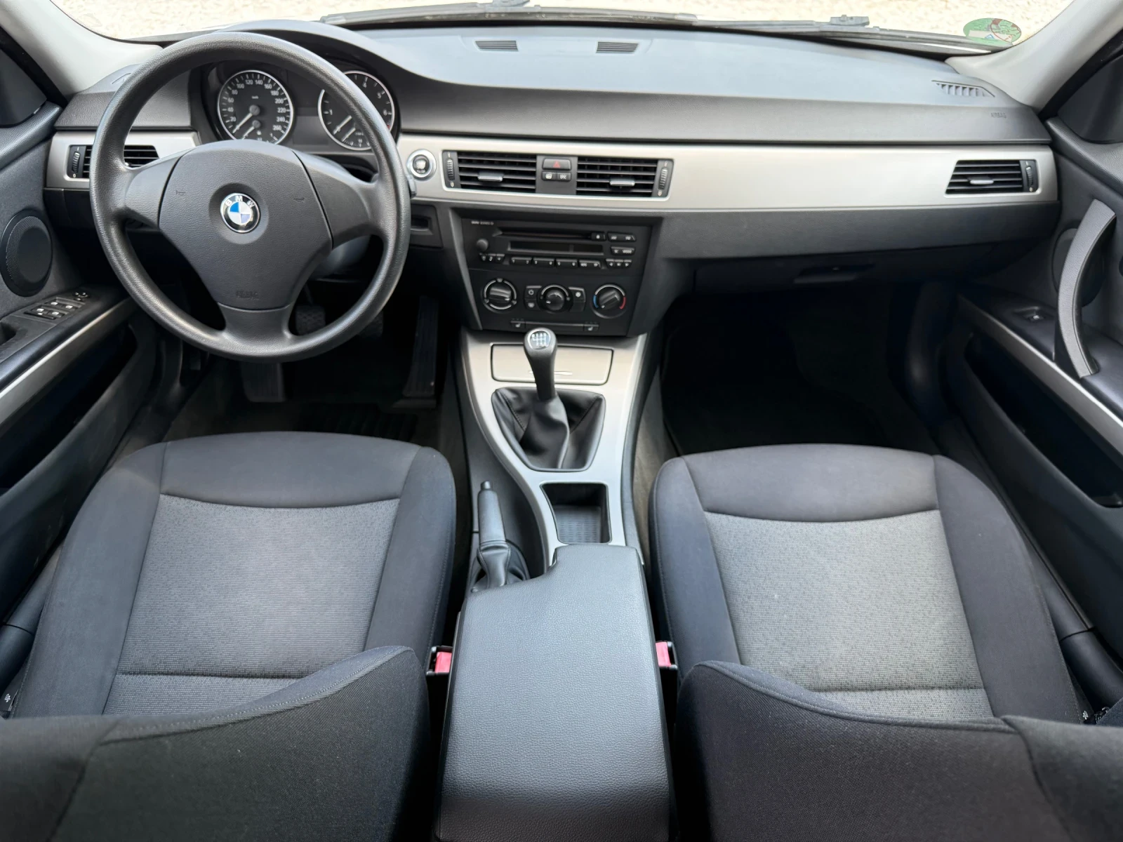 BMW 320 i 150к.с PARKTRONIC / PODGREV , снимка 8 - Автомобили и джипове - 55013263