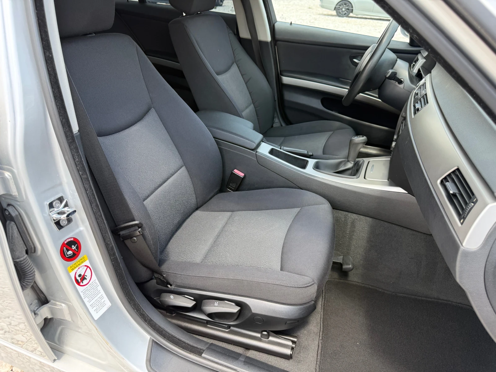 BMW 320 i 150к.с PARKTRONIC / PODGREV , снимка 13 - Автомобили и джипове - 55013263