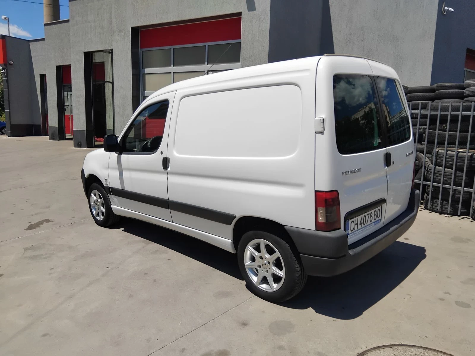 Peugeot Partner, снимка 5 - Автомобили и джипове - 55299856