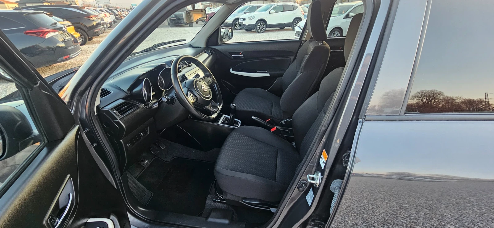 Suzuki Swift 1.2 4x4, снимка 8 - Автомобили и джипове - 55656973