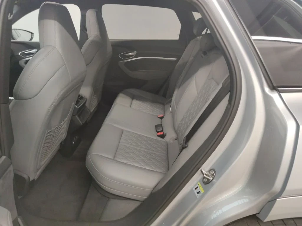 Audi E-Tron Европейска 95 kWh 55 408 Quattro S line , снимка 9 - Автомобили и джипове - 55941391