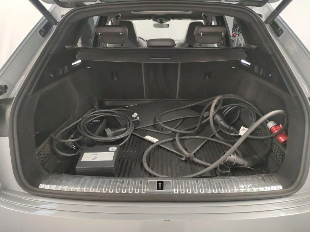 Audi E-Tron Европейска 95 kWh 55 408 Quattro S line , снимка 12 - Автомобили и джипове - 55941391