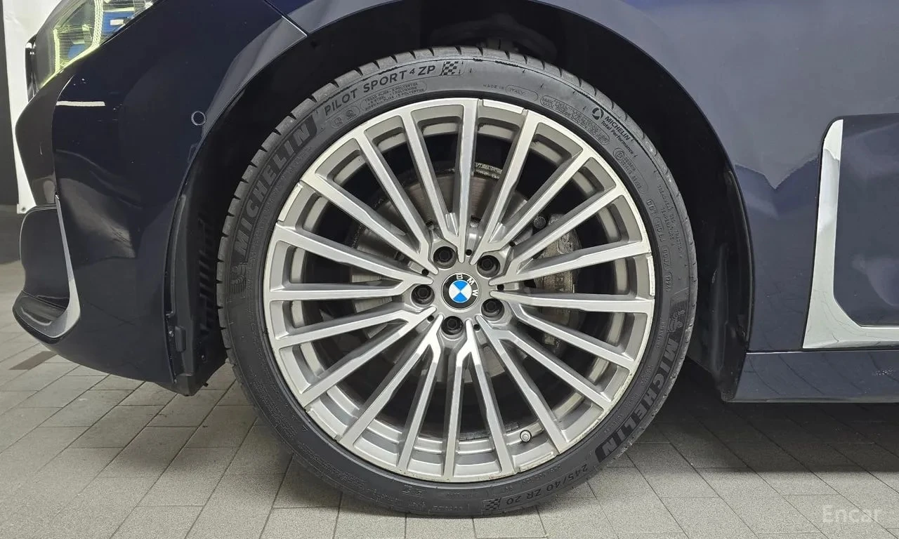 BMW 730 XDRIVE 30D * ЛАЗЕРИ* МАСАЖИ* ДИСТРОНИК* 360 КАМЕРА, снимка 5 - Автомобили и джипове - 55990725