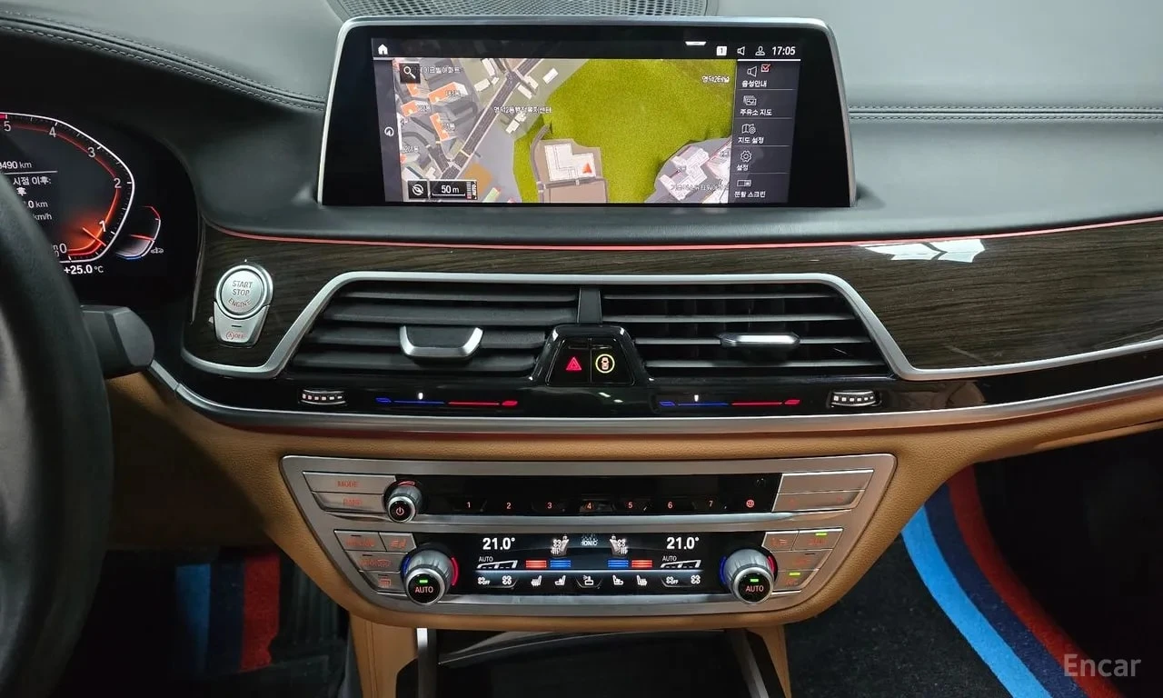 BMW 730 XDRIVE 30D * ЛАЗЕРИ* МАСАЖИ* ДИСТРОНИК* 360 КАМЕРА, снимка 11 - Автомобили и джипове - 55990725