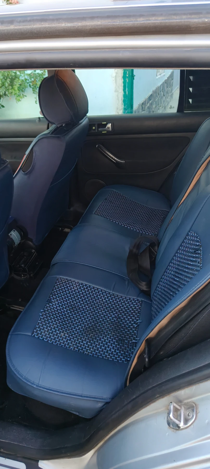 VW Golf 1.9 TDI, снимка 9 - Автомобили и джипове - 56635375