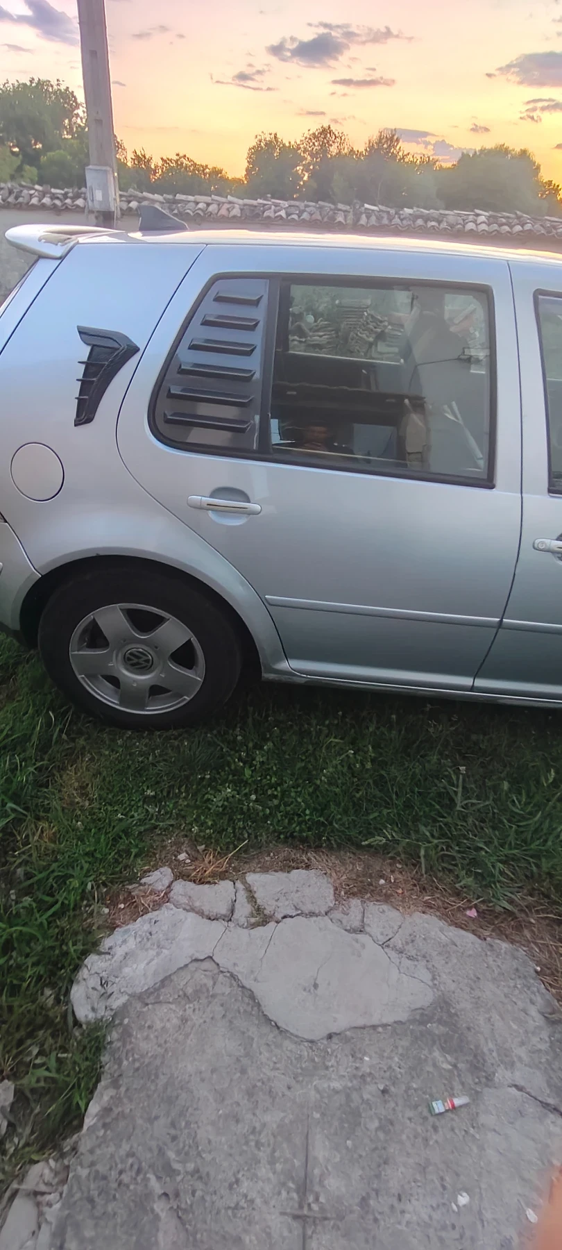 VW Golf 1.9 TDI, снимка 6 - Автомобили и джипове - 56635375