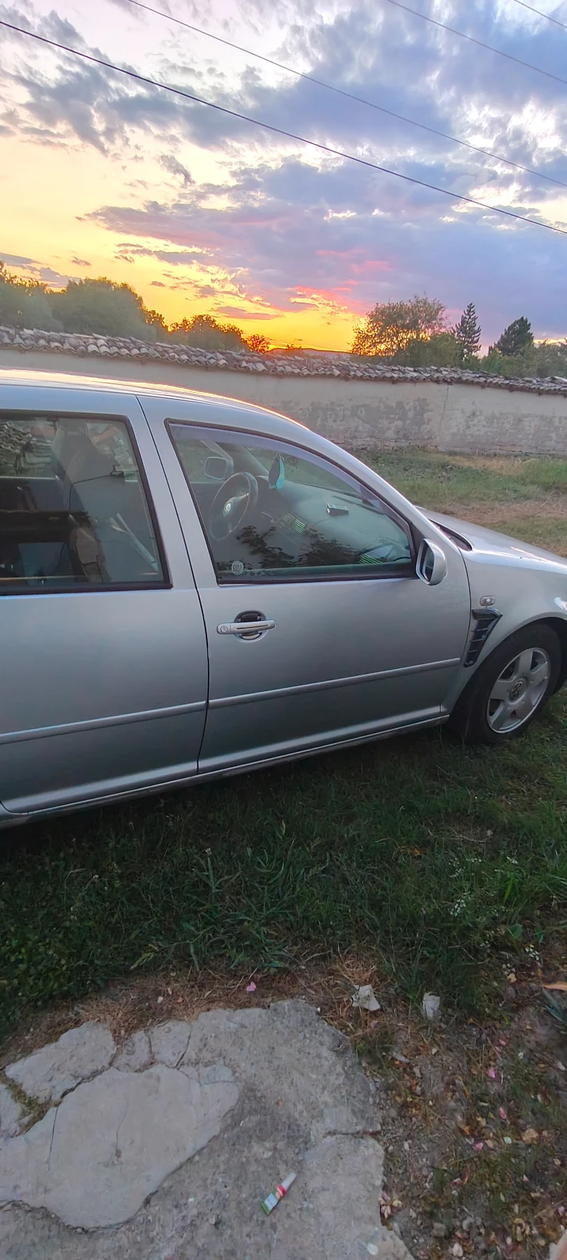 VW Golf 1.9 TDI, снимка 5 - Автомобили и джипове - 56635375