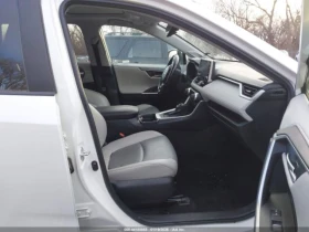 Toyota Rav4 ПОДГРЕВ* КАМЕРА* КЕЙЛЕС* LANE* ASSIST, снимка 5