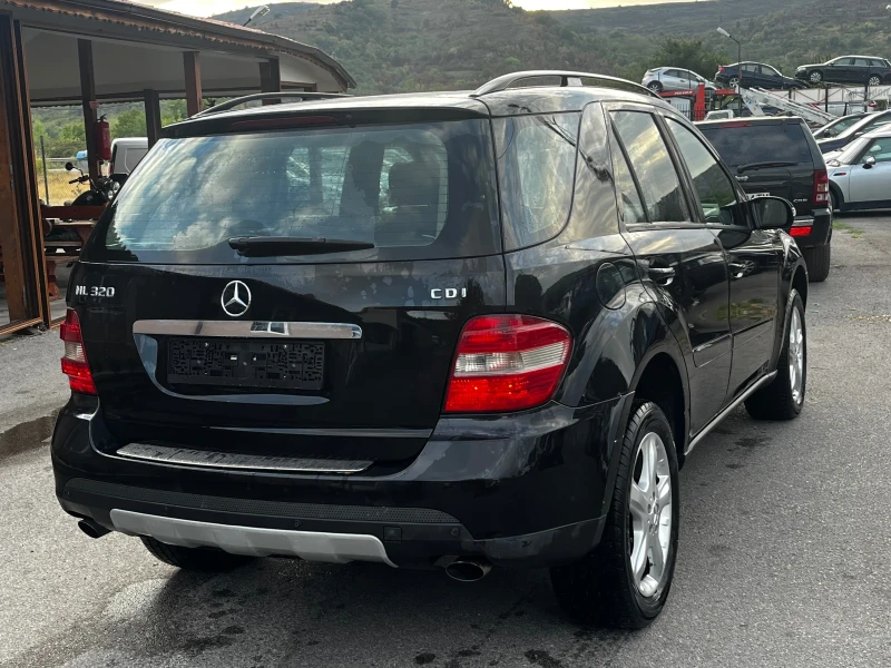 Mercedes-Benz ML 320, снимка 4 - Автомобили и джипове - 51685026