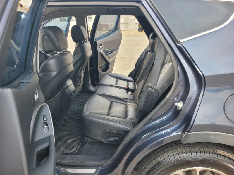 Hyundai Santa fe 2.2 CRDI 4WD 7 МЕСТЕН ОЧАКВАН ВНОС - КАТО НОВ, снимка 11 - Автомобили и джипове - 52157097