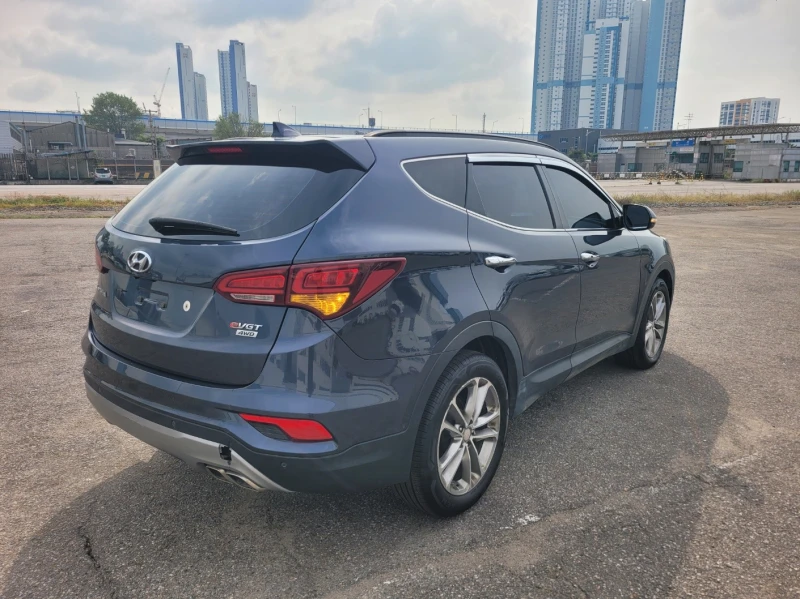 Hyundai Santa fe 2.2 CRDI 4WD 7 МЕСТЕН ОЧАКВАН ВНОС - КАТО НОВ, снимка 4 - Автомобили и джипове - 52157097