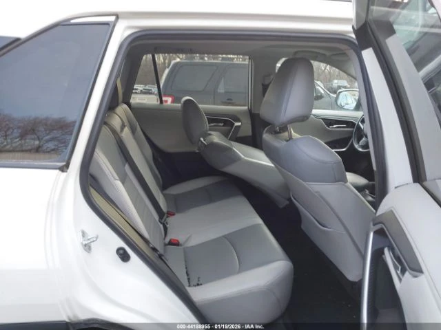 Toyota Rav4 ПОДГРЕВ* КАМЕРА* КЕЙЛЕС* LANE* ASSIST - изображение 8