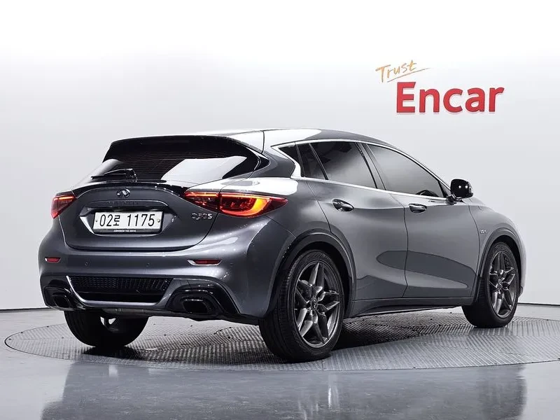 Infiniti Q30 Premium 2.0 Бензин, снимка 2 - Автомобили и джипове - 55434064